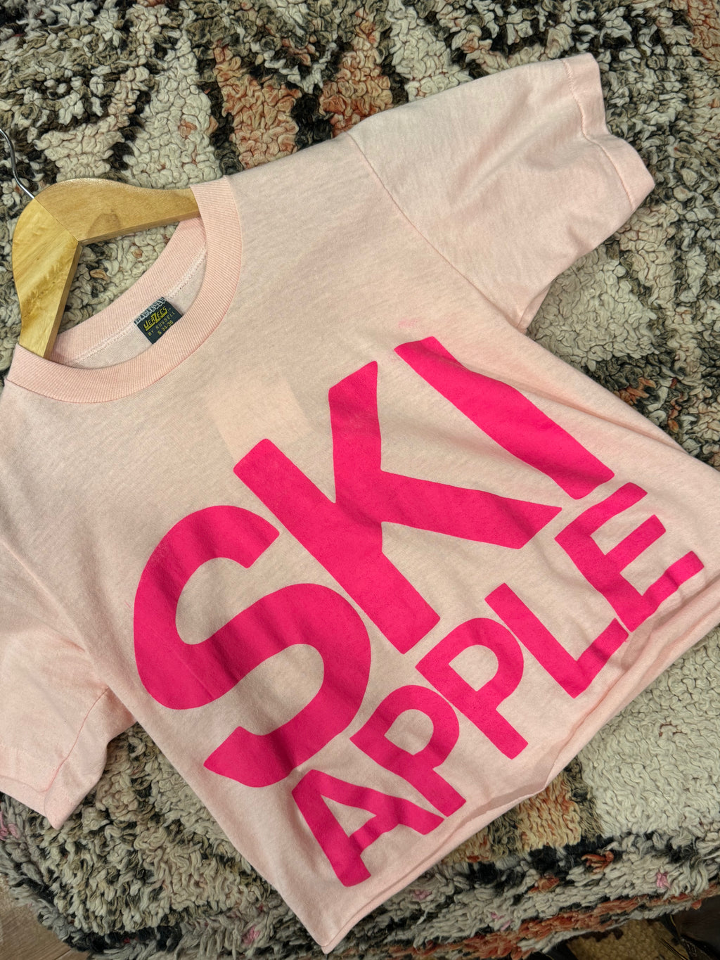 Ski Apple Vintage Tee