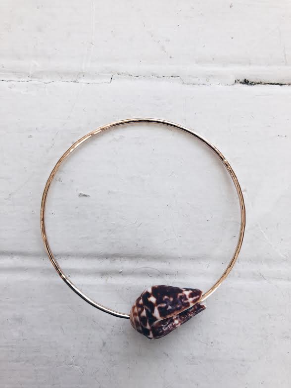 Light Chaldean Cone Shell Bangle